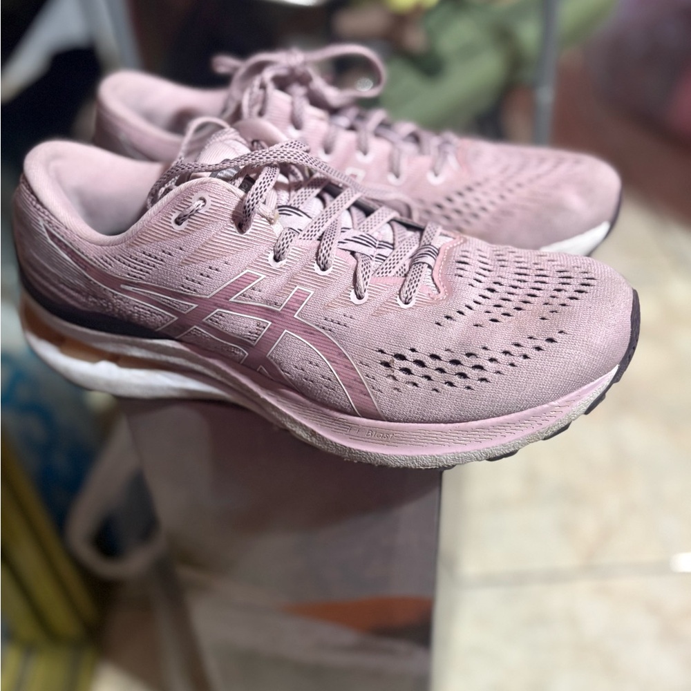 ASICS Gel-Kayano 28 Barely Rose Women's Shoes